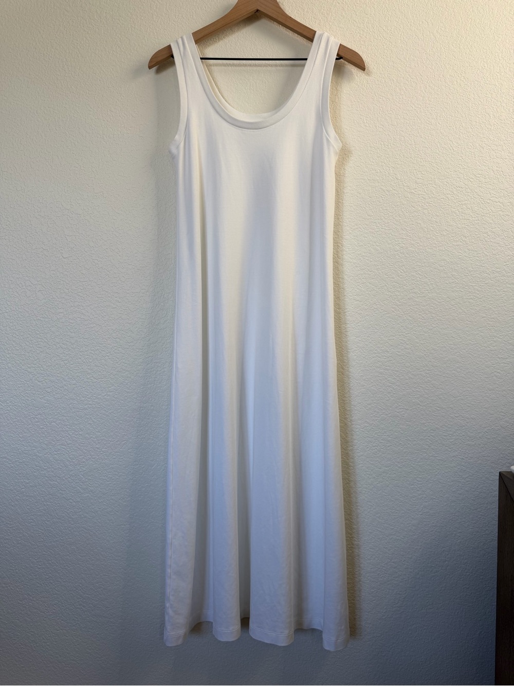 Aritzia 100% cotton White Sleeveless Scoop-Neck Maxi Dress